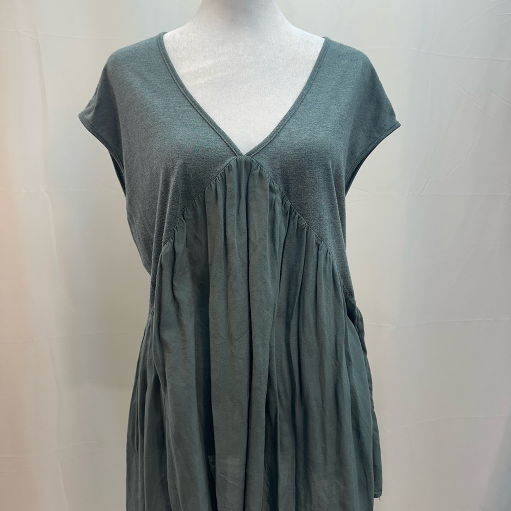 Meadow Rue Olive Green Short Sleeve V-Neck Babydoll Top